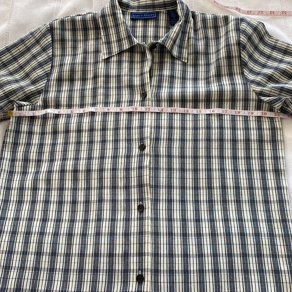 Karen Scott button down shirt with vintage vibes.